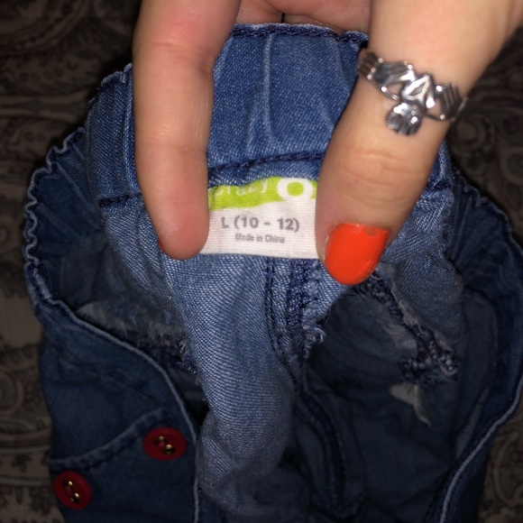 Shorts - Picture 3 of 3